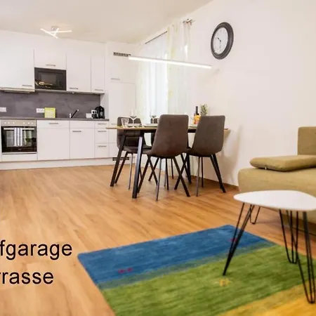 Cityapartment 50qm Zentral In Bahnhofsnaehe Mit Tg דירה *